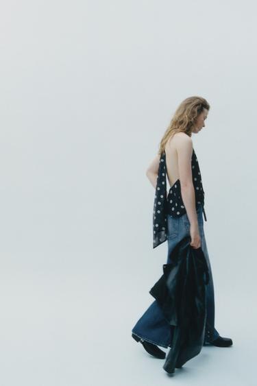 HALTERNECKTOP MED PRIKKER - mørk marine fra Zara