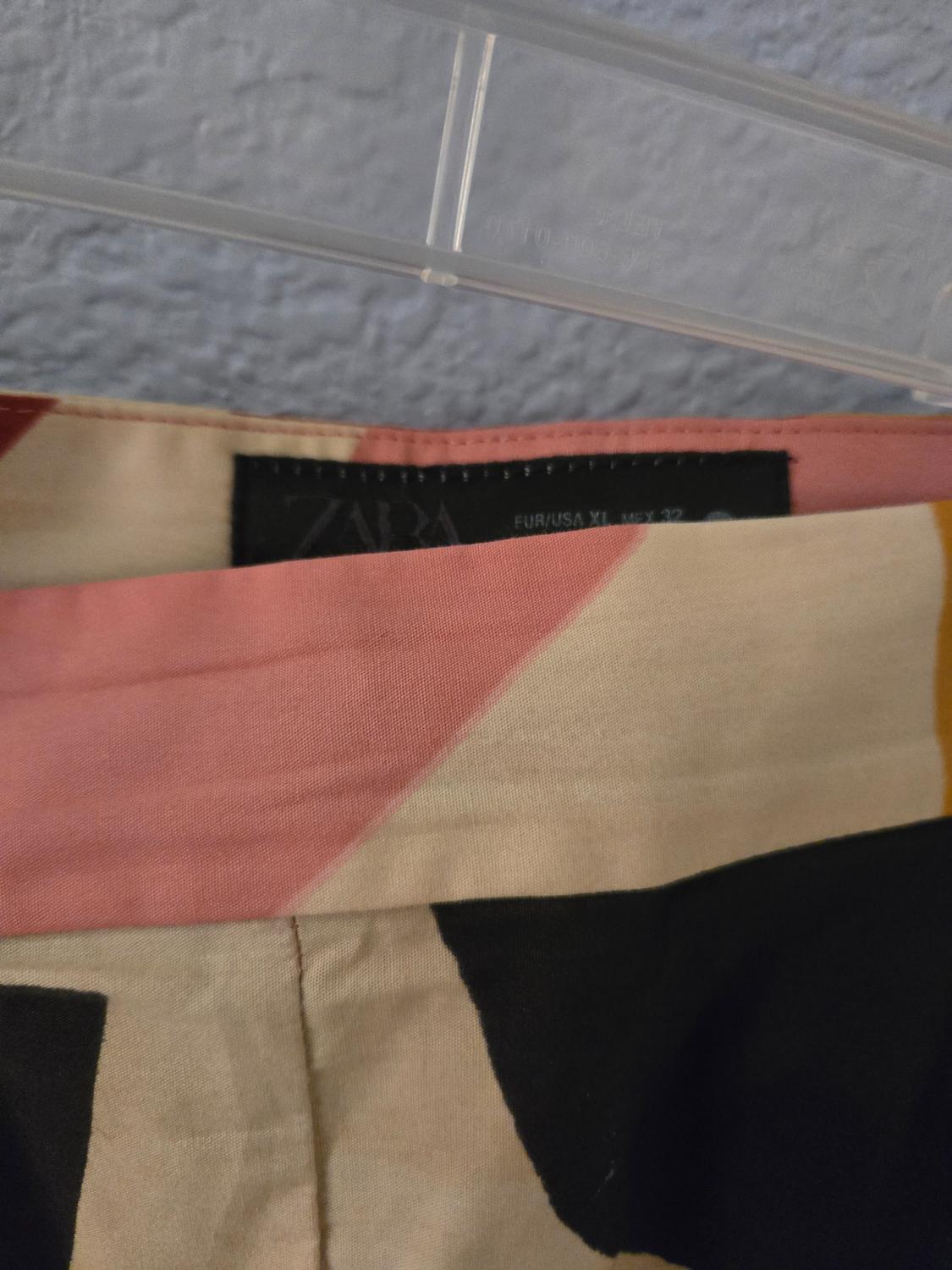 PRINTED MIDI SKIRT - Image 3