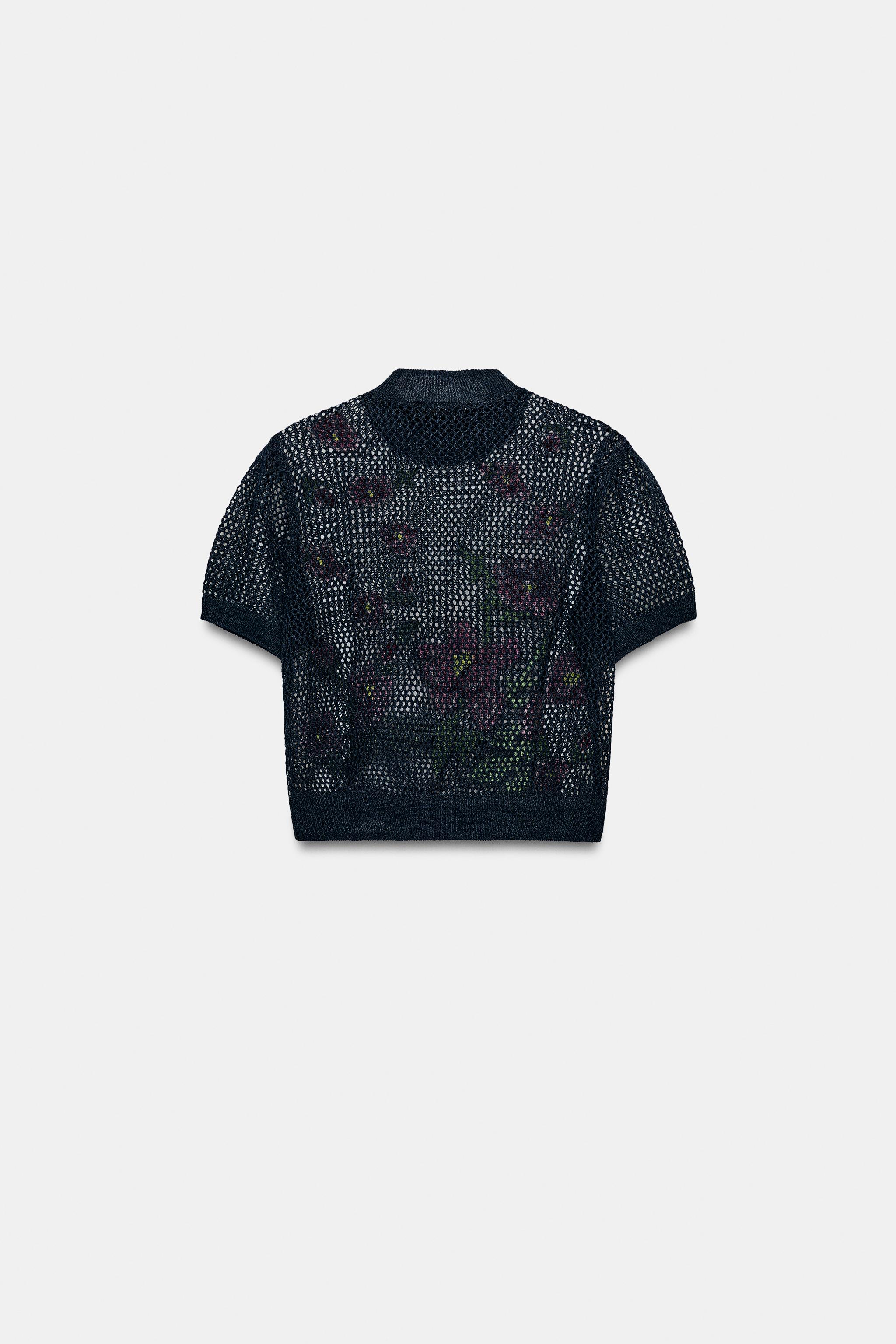 FLORAL EMBROIDERED KNIT TOP