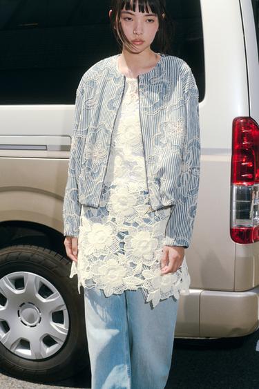 テクスチャードボンバージャケット青色/白色Zaraのテクスチャードボンバージャケット - 青色/白色