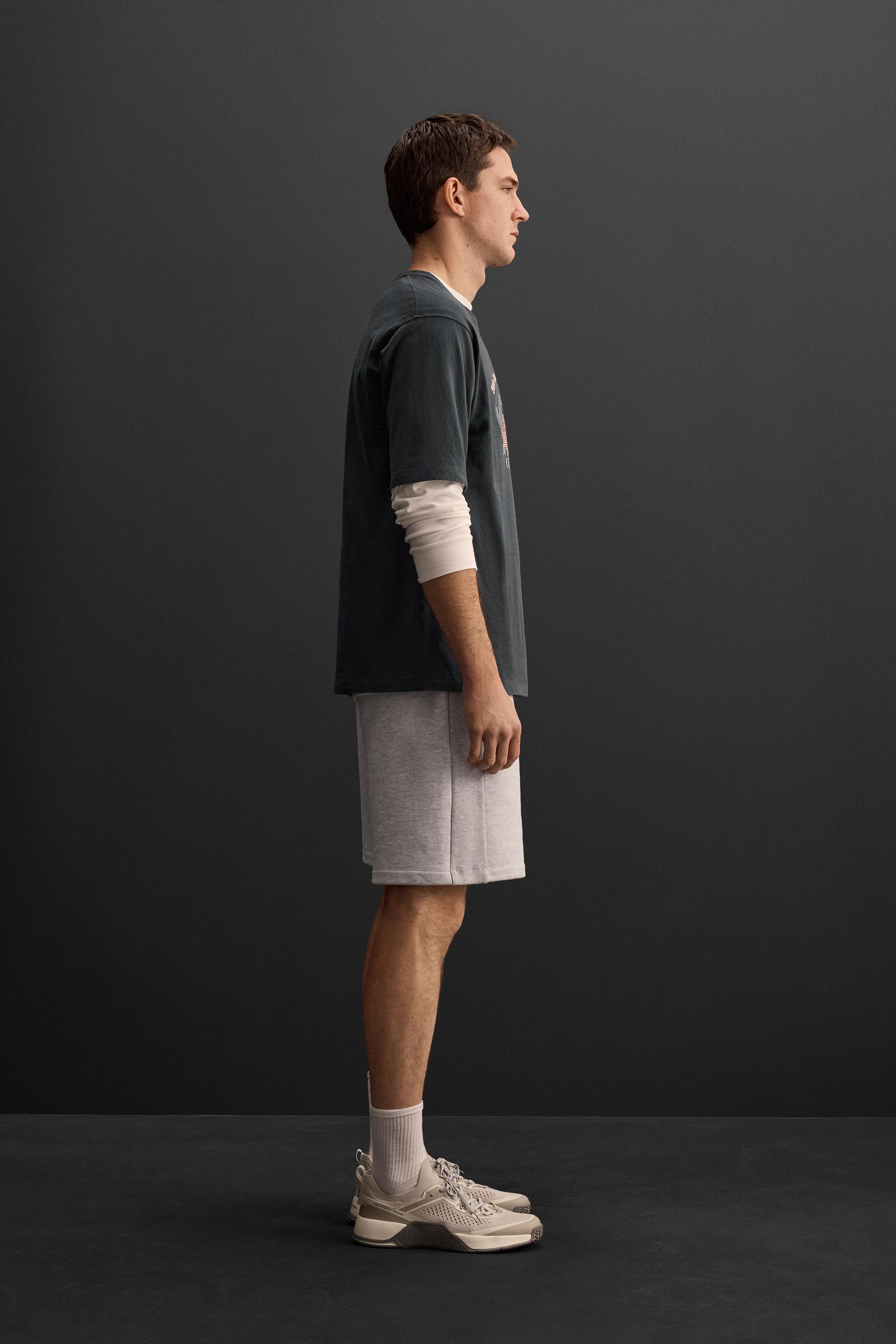 スペイン発送 ZARA ランニンググラフィックプリントTシャツ 新作 グラフィック＆メッセージTシャツ | ZARA 日本
