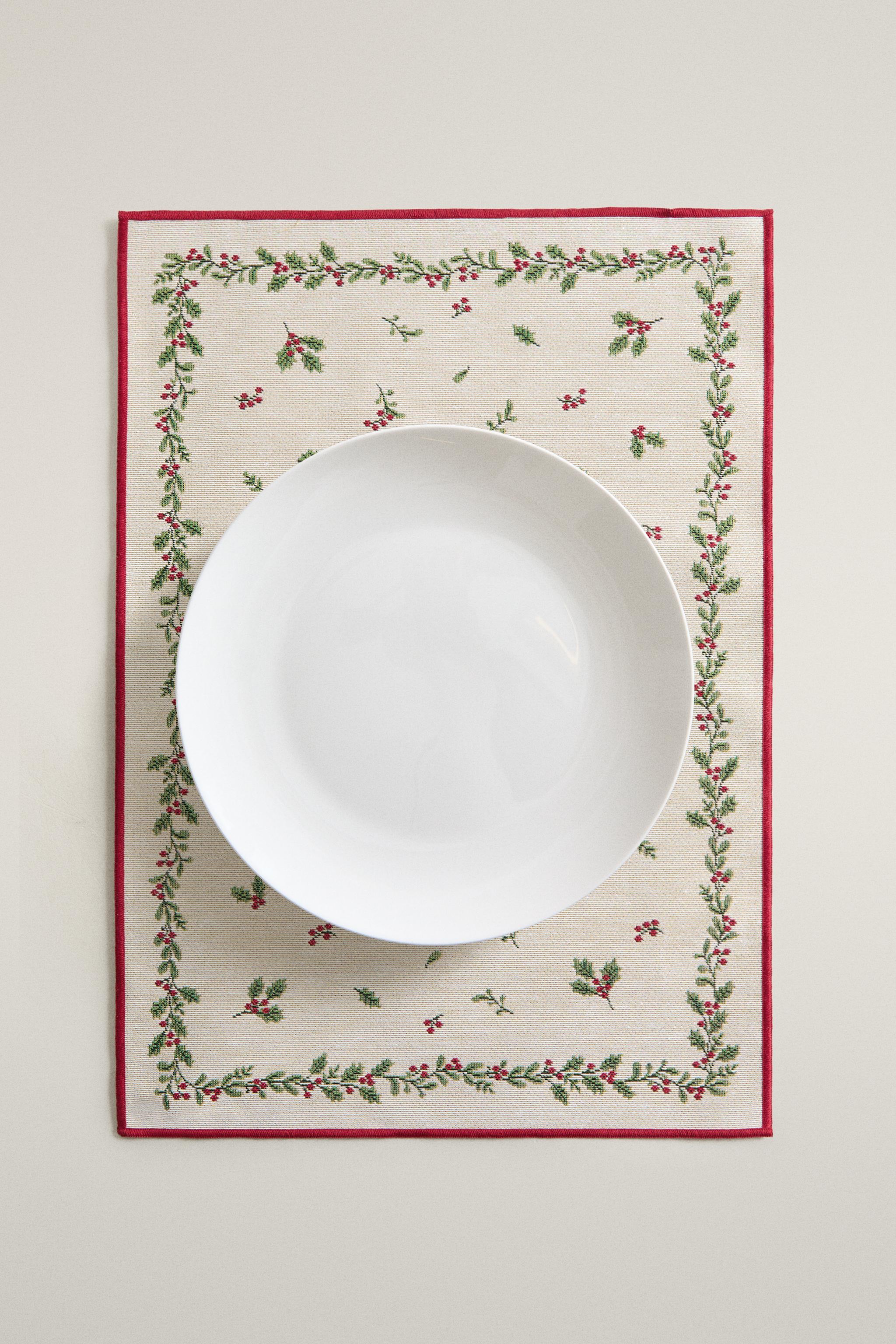 HOLLY JACQUARD CHRISTMAS PLACEMAT