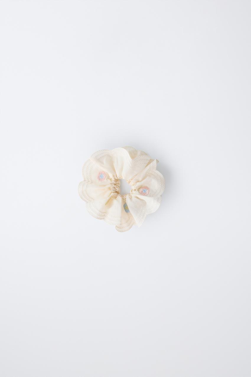 EMBROIDERED FLOWER SCRUNCHIE - Ecru | ZARA United States display picture 3