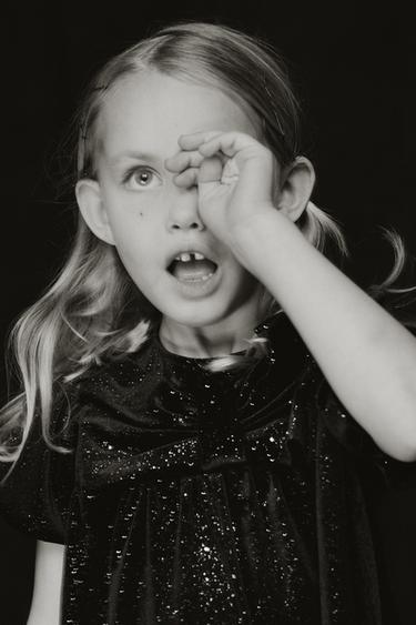 ROBE EN VELOURS AVEC NŒUD ET BRILLANTS - Noir de Zara