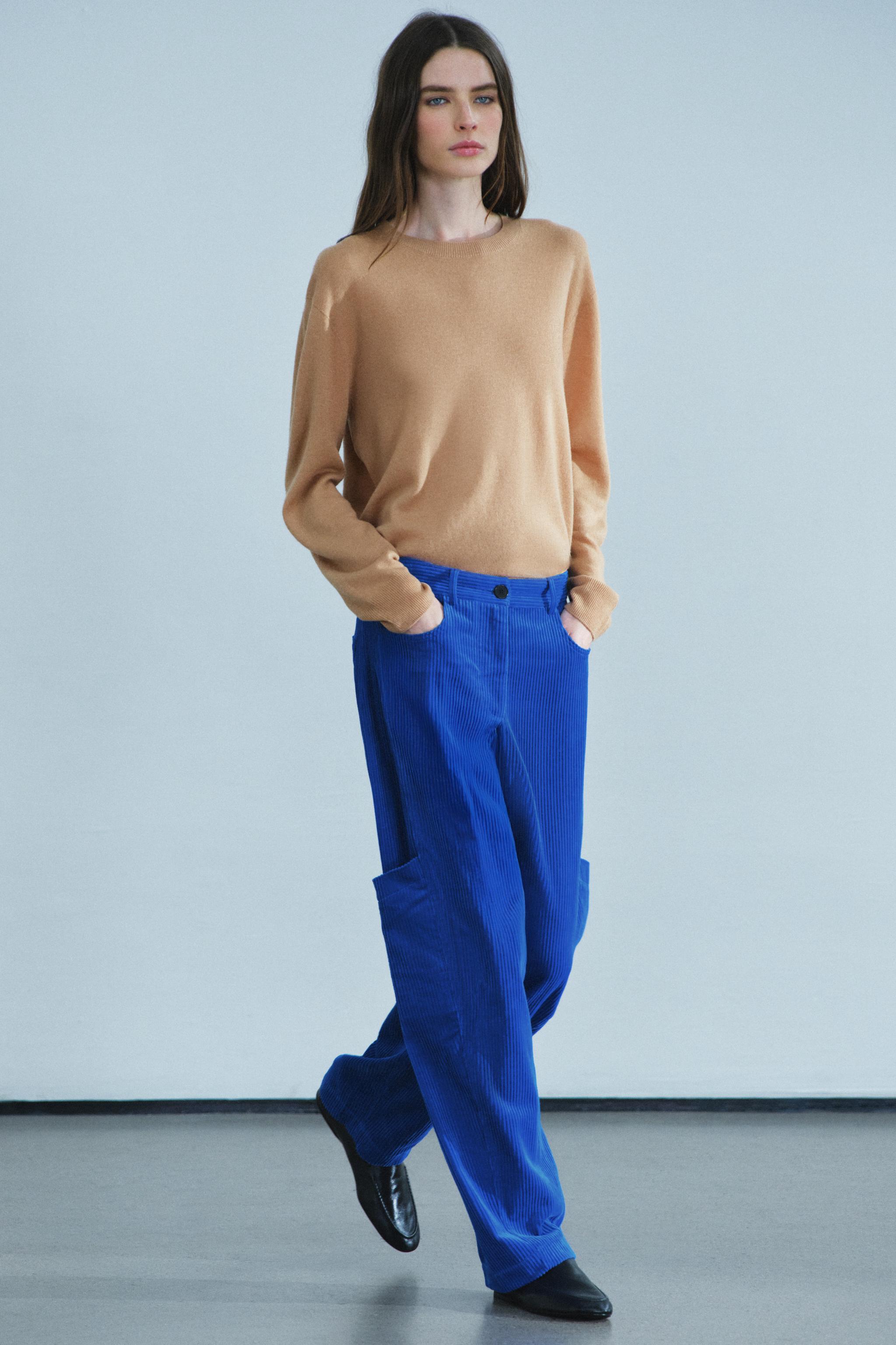 Zara ZW COLLECTION CEPLİ FİTİLLİ KADİFE PANTOLON görsel 6
