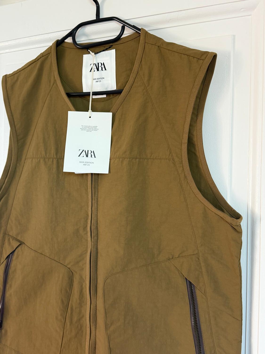 LIMITED EDITION TECHNICAL GILET - Image 2