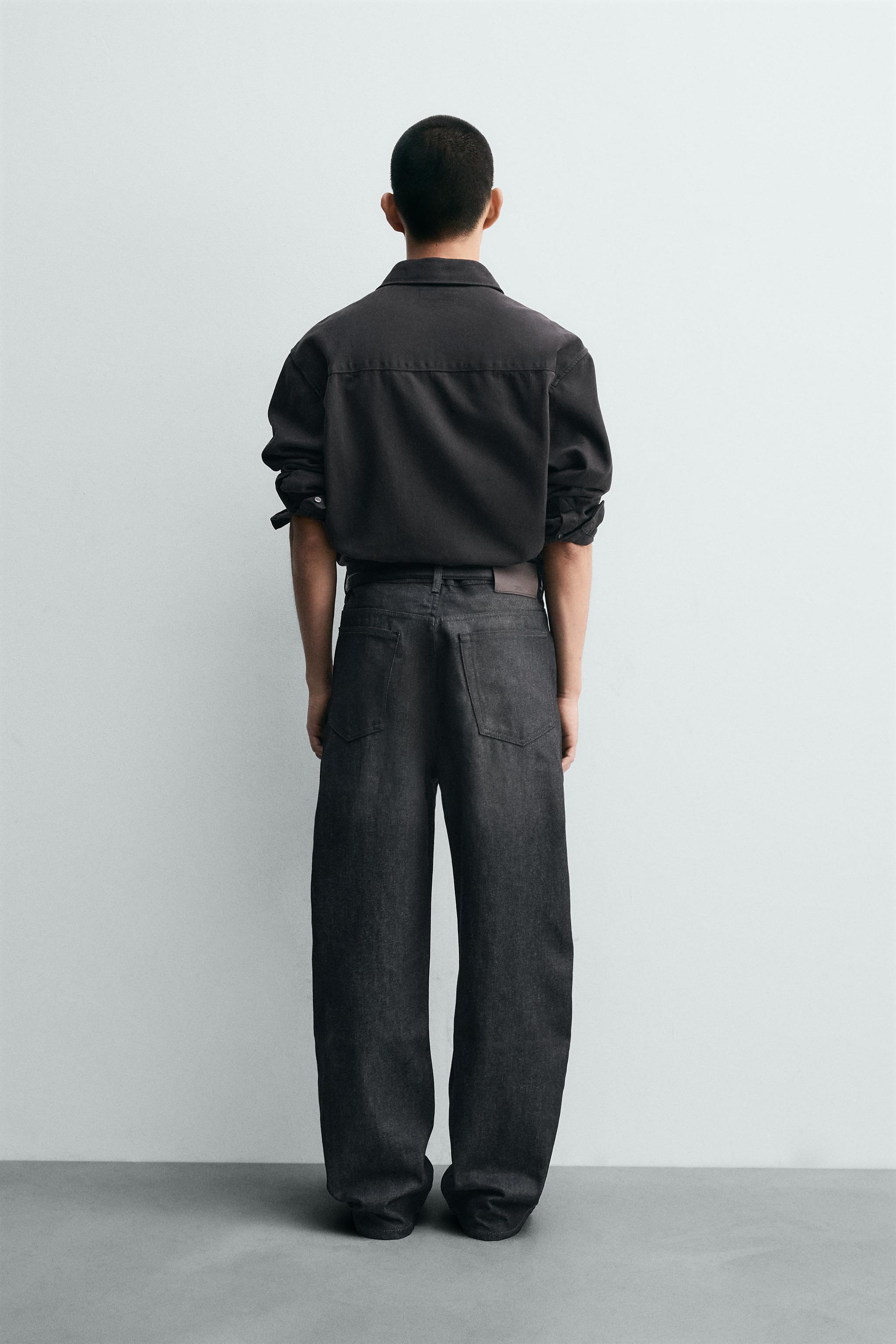 LOOSE FLARE FIT JEANS