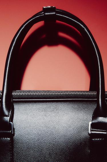 ПОРТФЕЛЬ ИЗ РЕЛЬЕФНОГО МАТЕРИАЛА — Черный от Zara