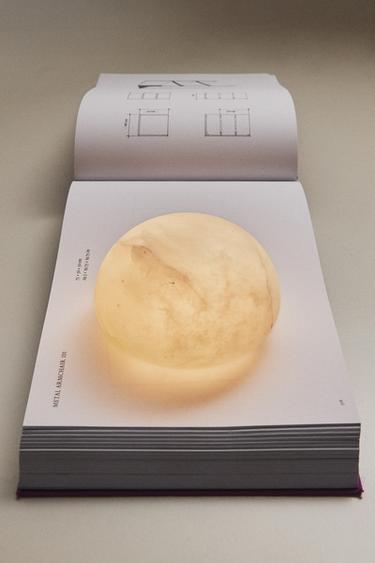 ROUND ALABASTER TABLE LAMP - Ecru by Zara