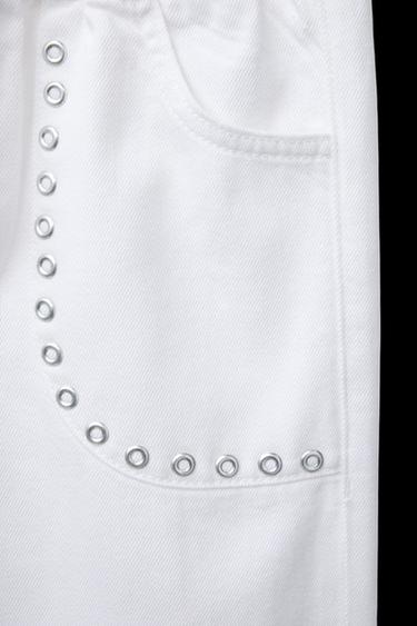 JEANS WIDE LEG FLUIDO NIETEN - Weiß von Zara
