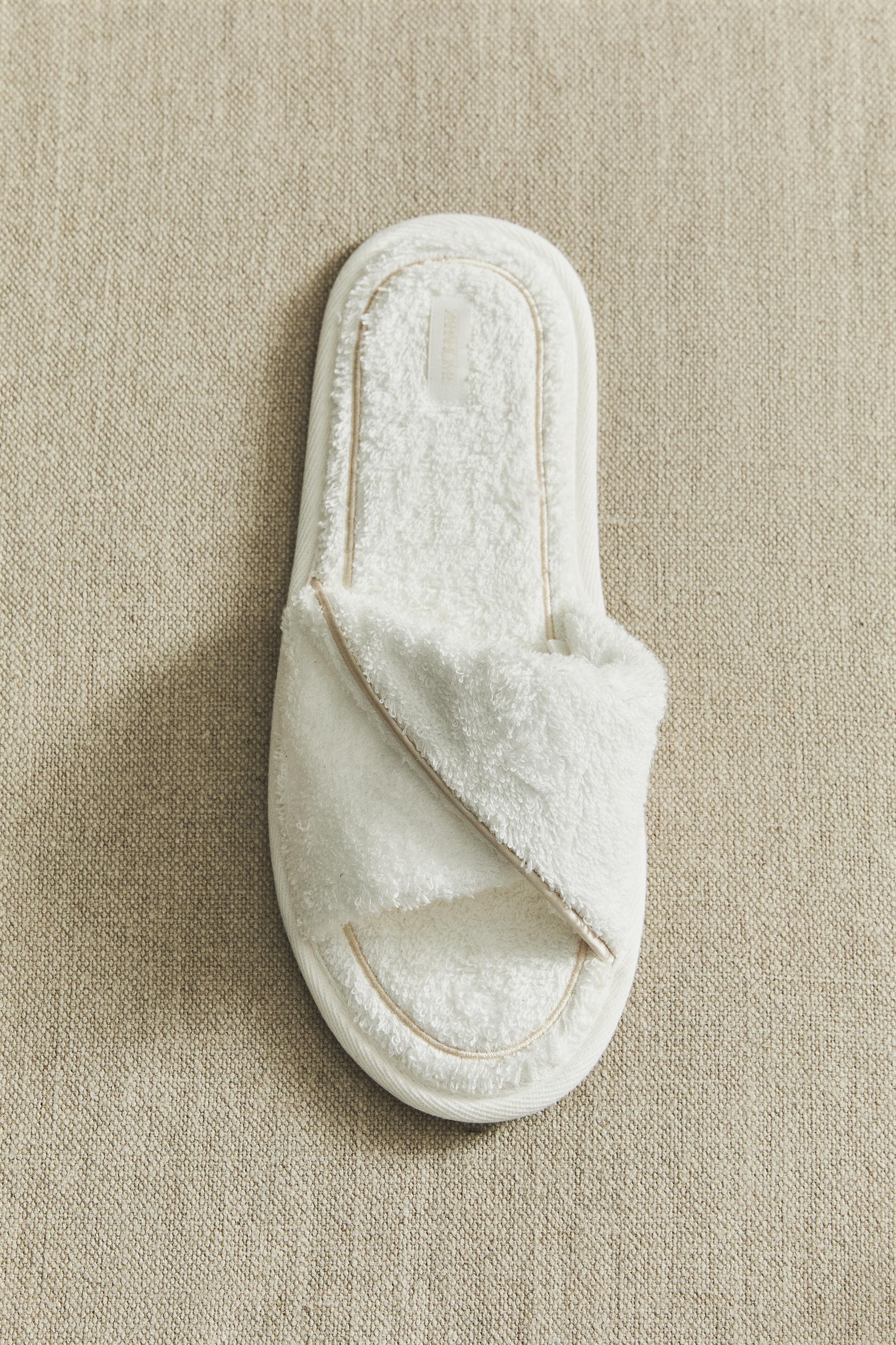 TERRYCLOTH SLIDERS WITH PIPING