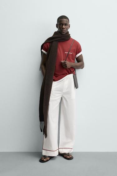 CAMISETA BOLSO TEXTO ESTAMPADO - Vermelho-médio da Zara