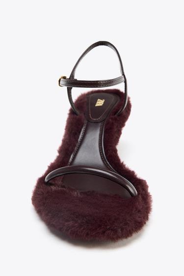 SANDALETTE MIT ABSATZ UND FELLSOHLE - Bordeauxrot von Zara