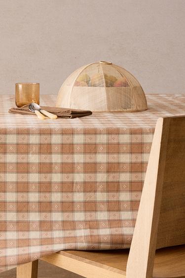 DYED THREAD CHECK TABLECLOTH - Light pink by Zara
