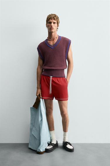 GILET EN MAILLE CONTRASTE - Rouge de Zara