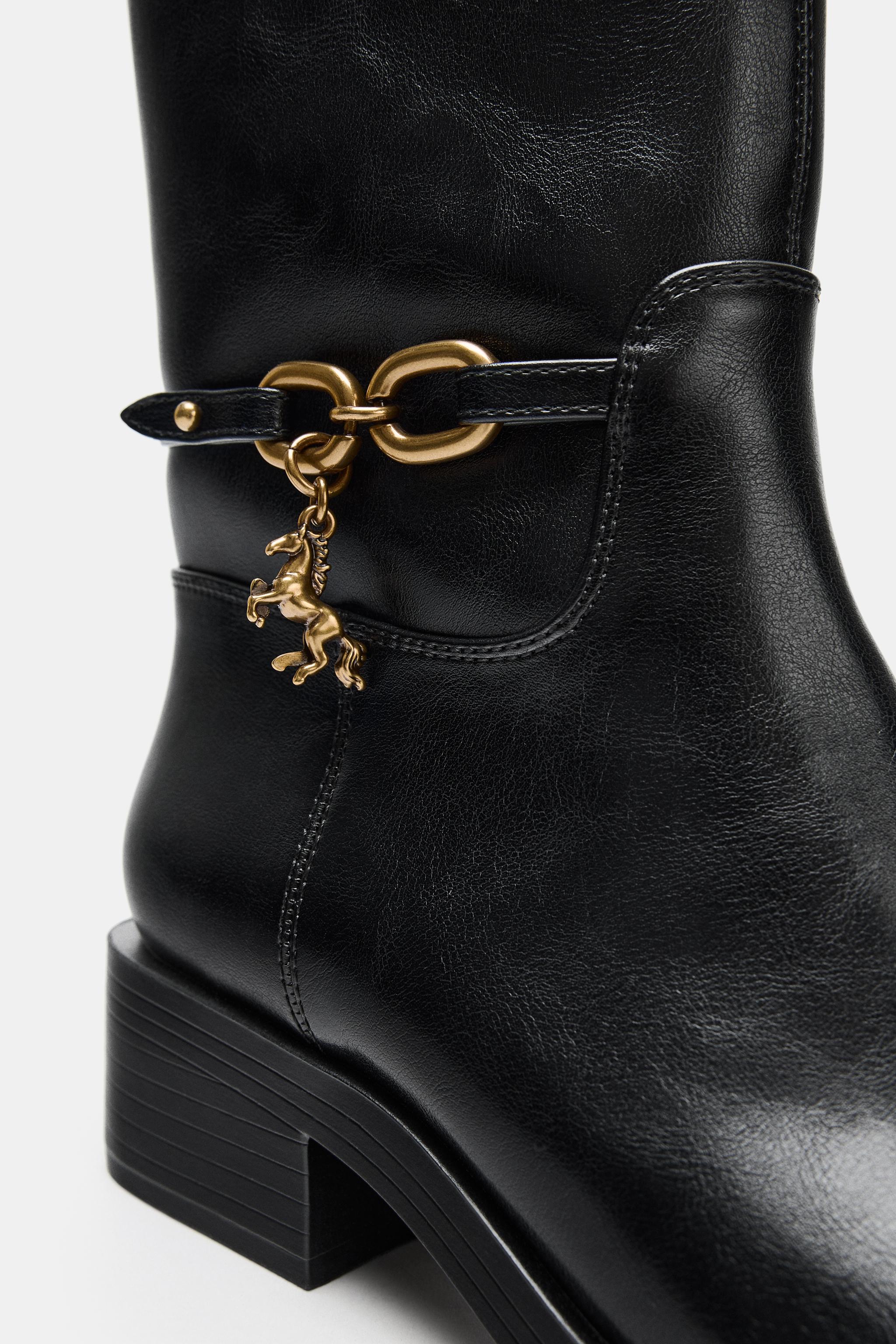 チャームディテール付き乗馬ブーツ - ブラック | ZARA Japan / 日本