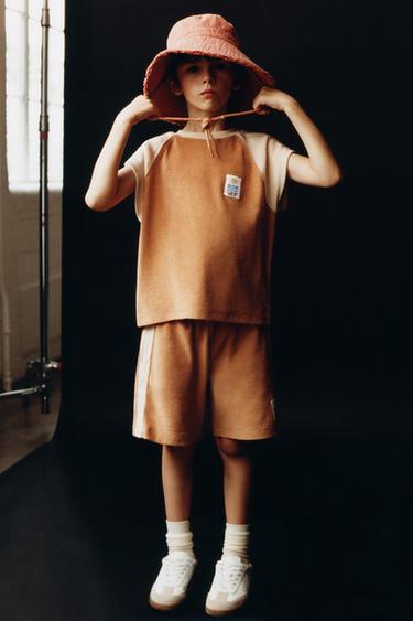 TERRY T-SHIRT WITH CONTRAST LABEL - Mid-camel by Zara