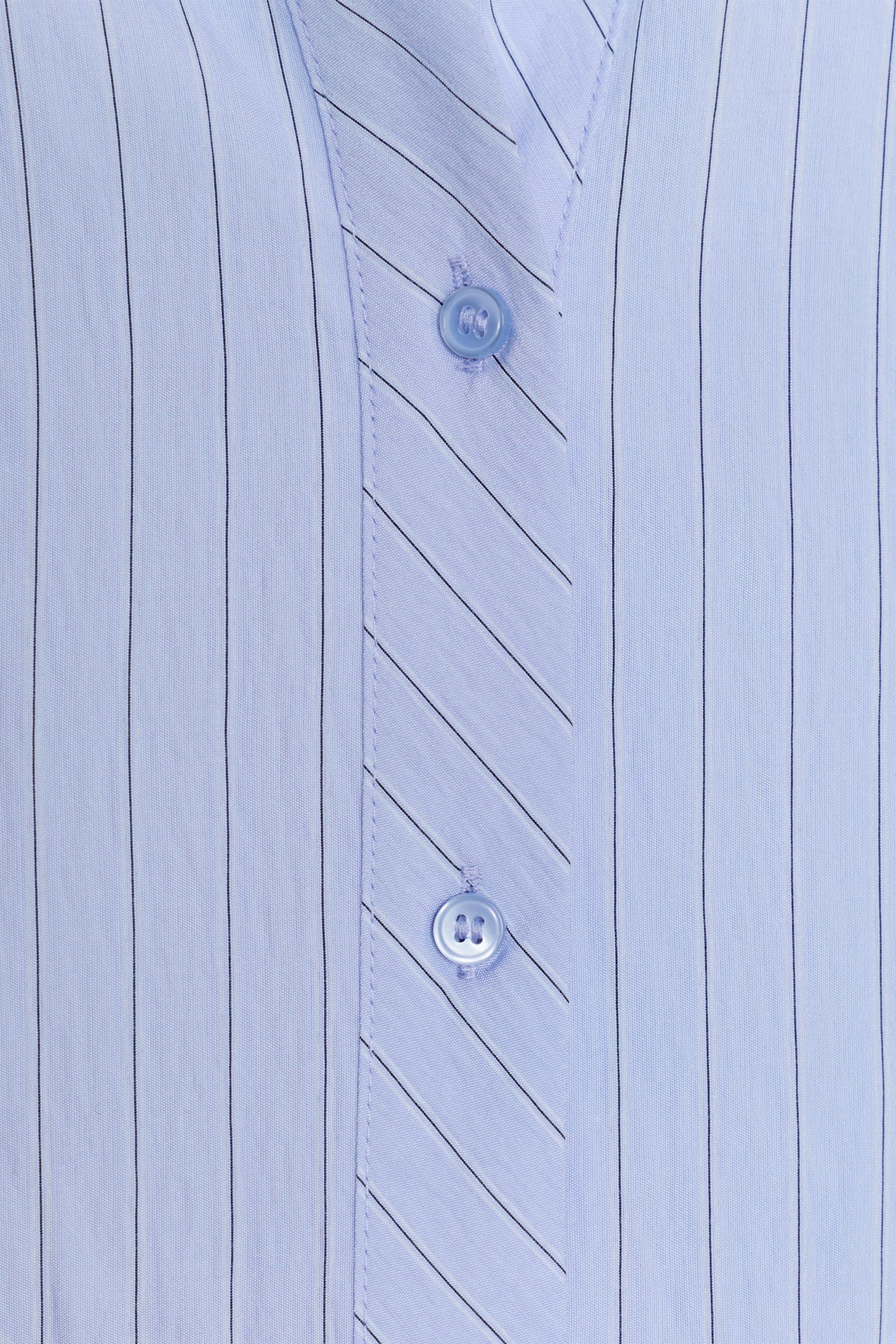 CHEMISE AJUSTÉE À RAYURES