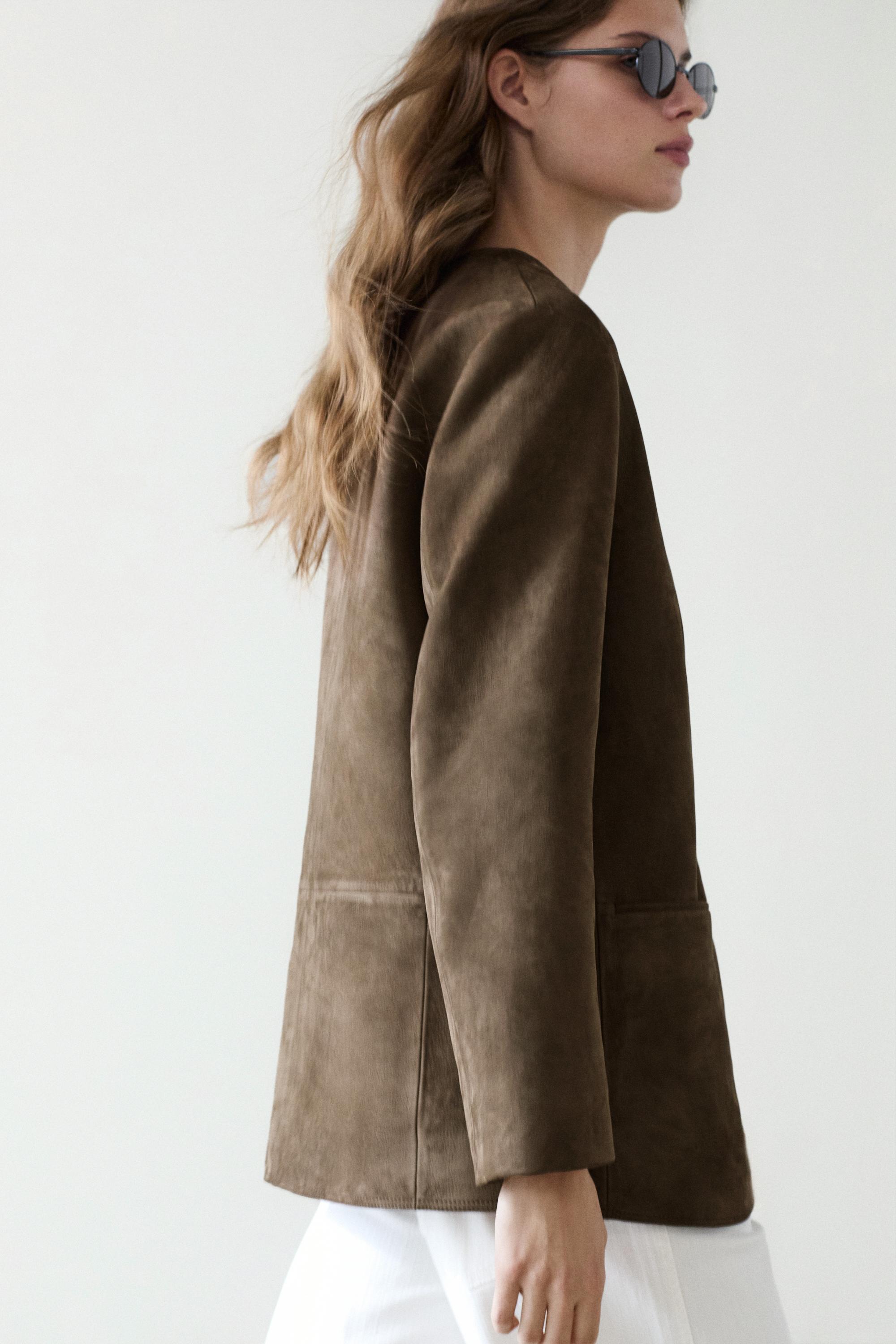 Suede leather blazer — Black gold
