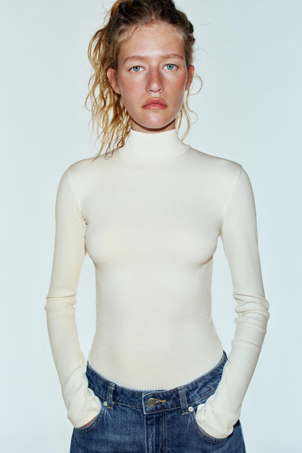 RIBBED MOCK NECK T-SHIRT