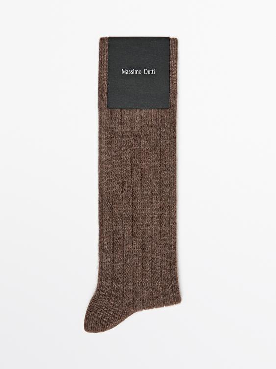 Ribbed knit wool and cashmere socks
