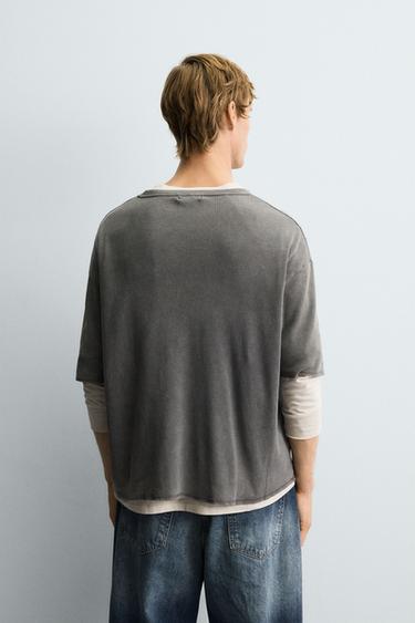 T-SHIRT EN MAILLE IMPRIMÉ LAVÉ - vert délavé de Zara - Image 2