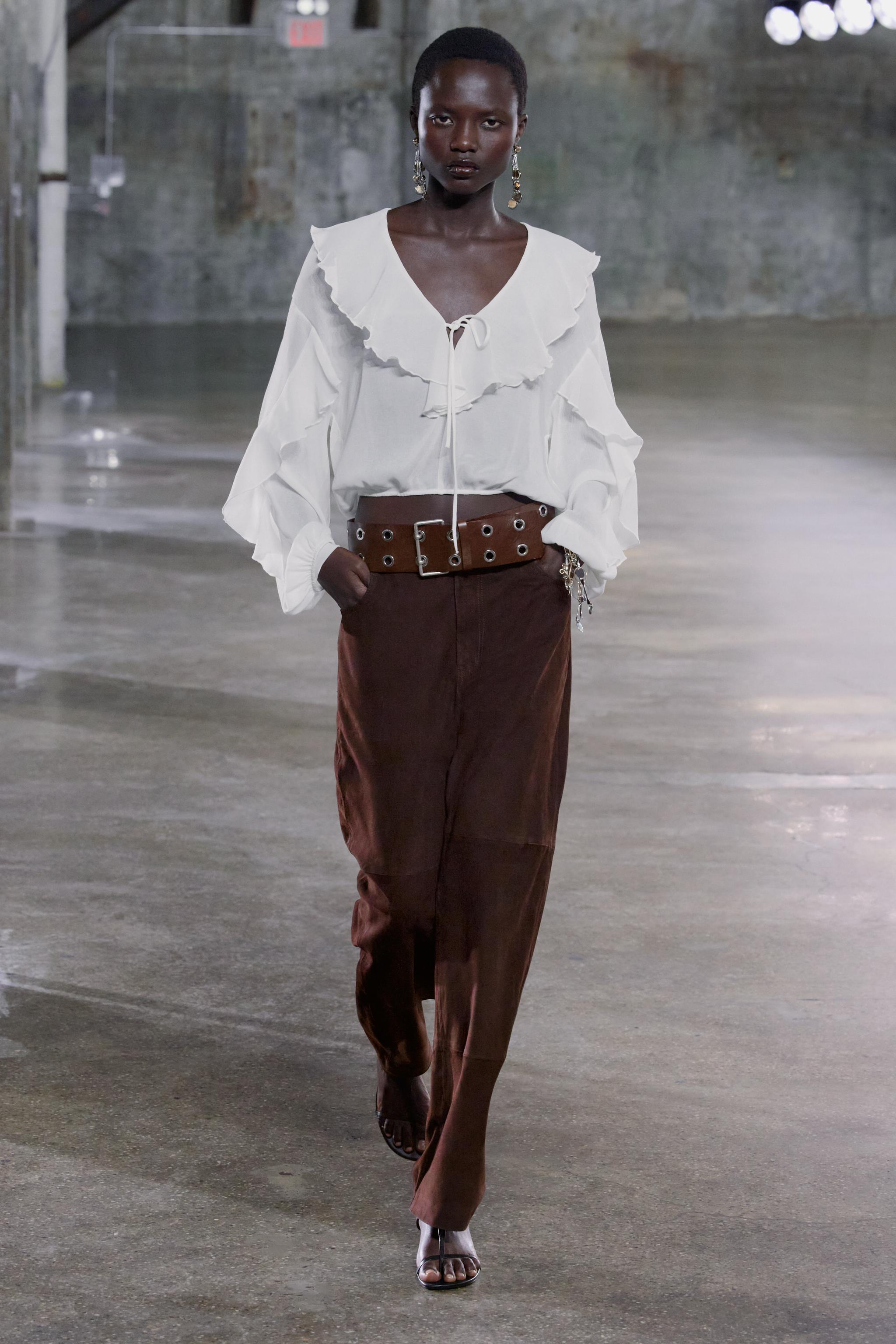 BLOUSE FLUIDE À VOLANTS