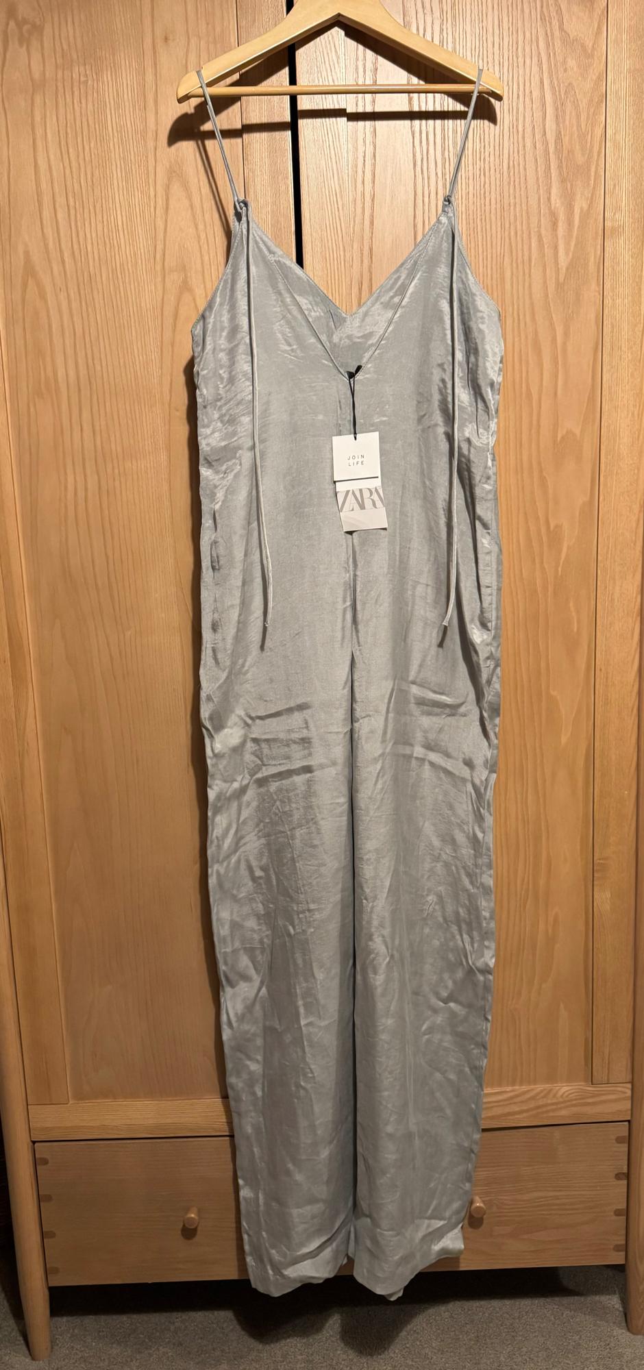 LONG FLOWING JUMPSUIT