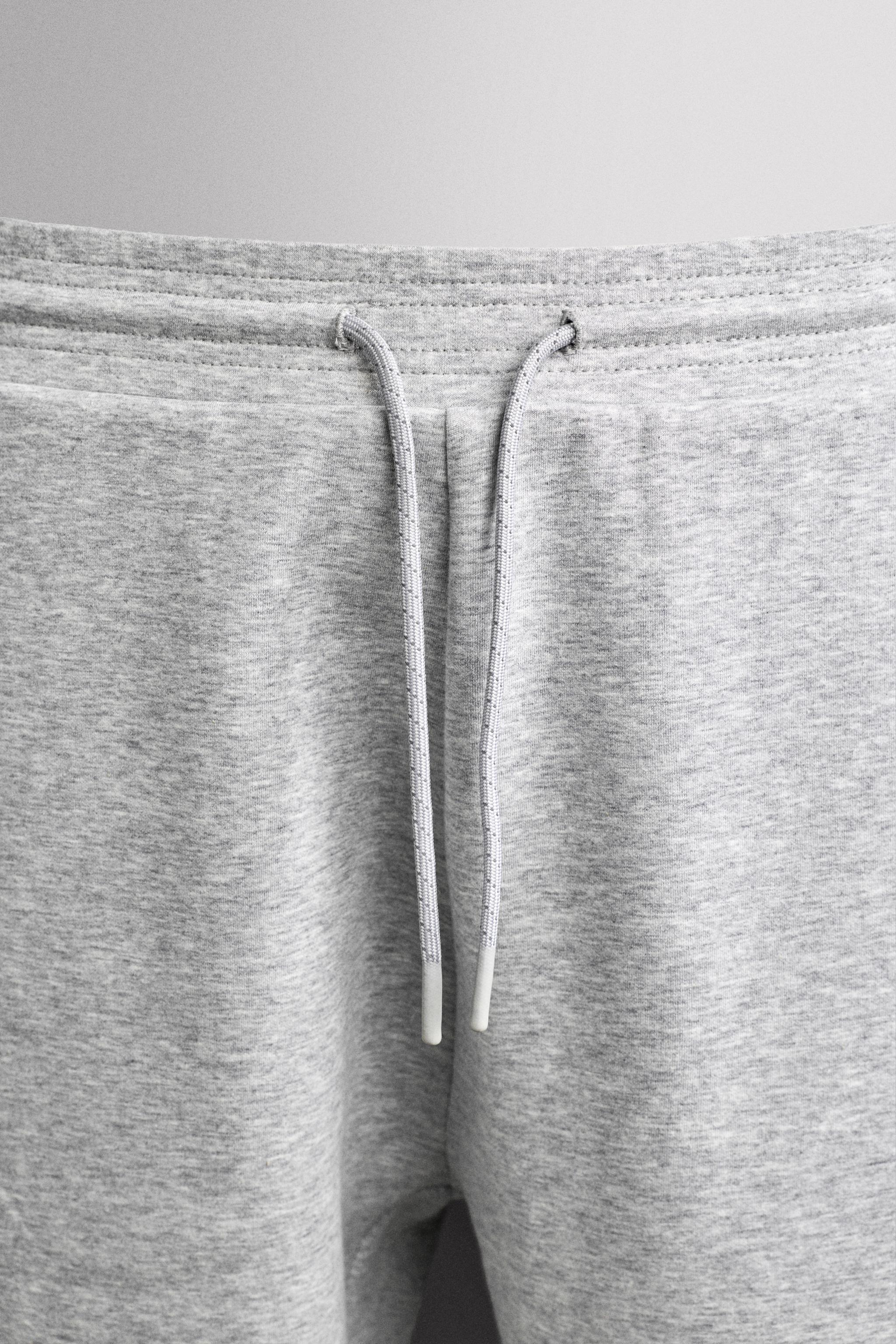 Zara Teknik Eşofman Pantolonu görsel 8