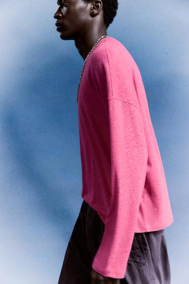 T-SHIRT VAN VISCOSE EN LINNEN - Fuchsia van Zara