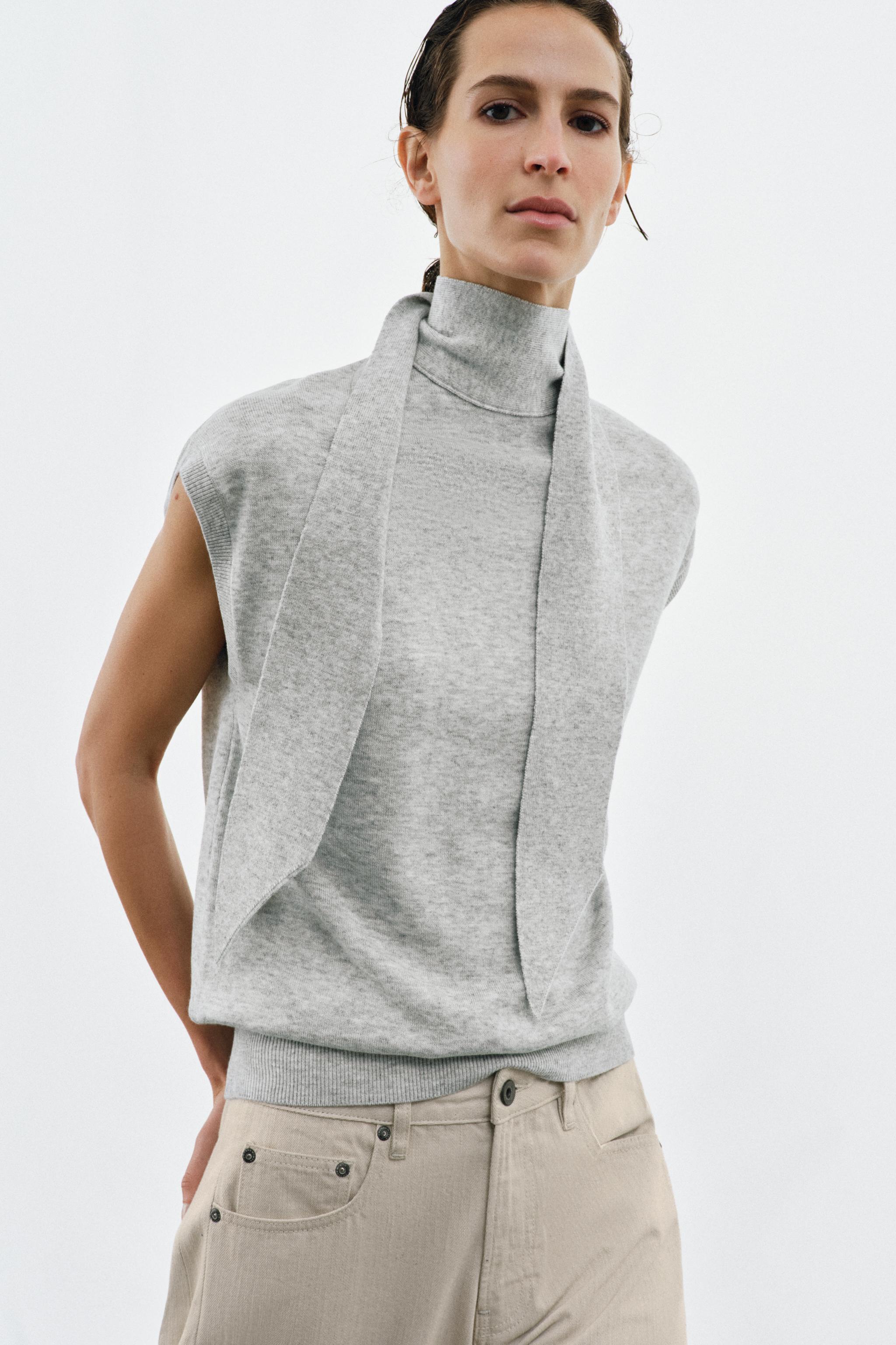BOW KNIT VEST