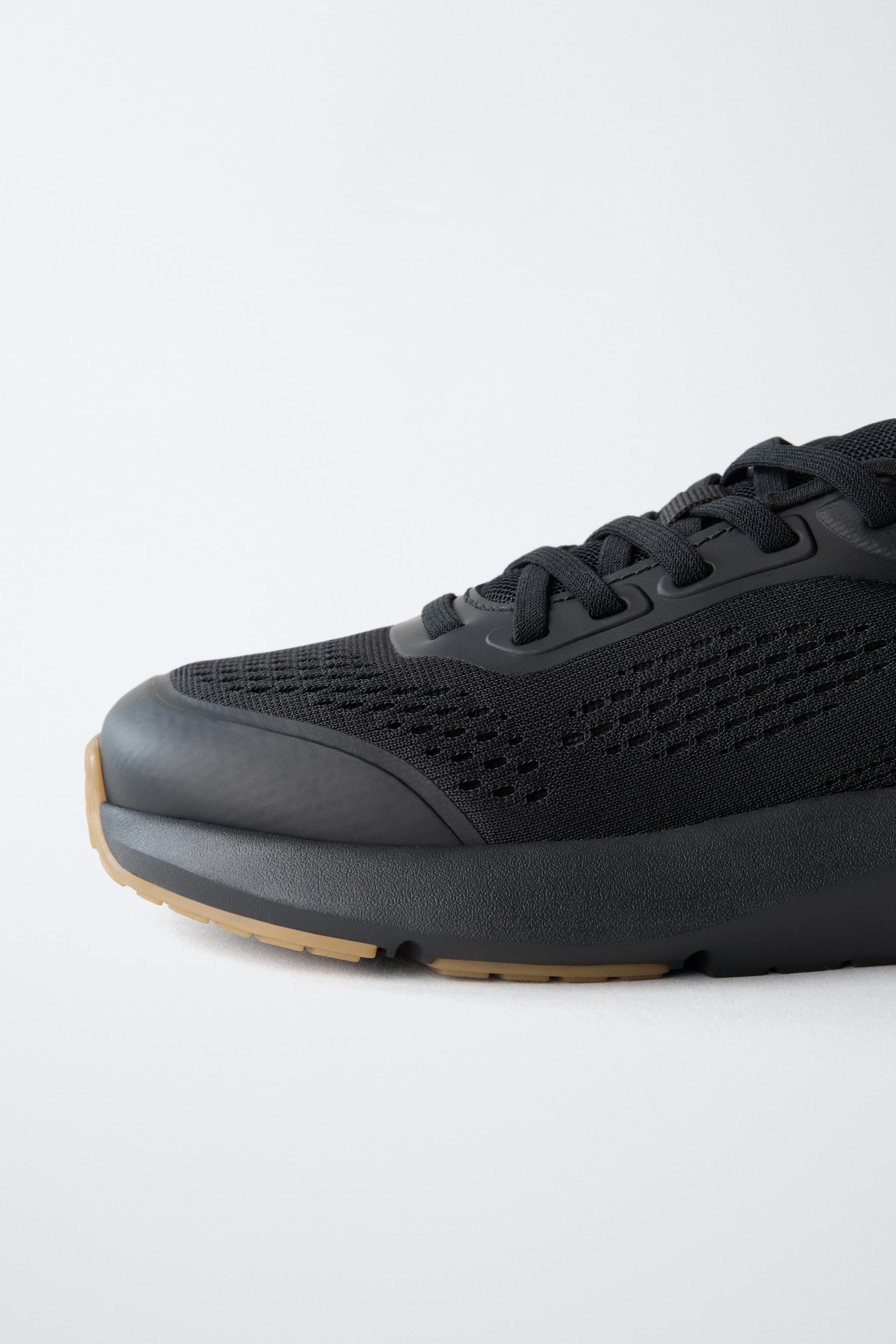 BAREFOOT SNEAKERS
