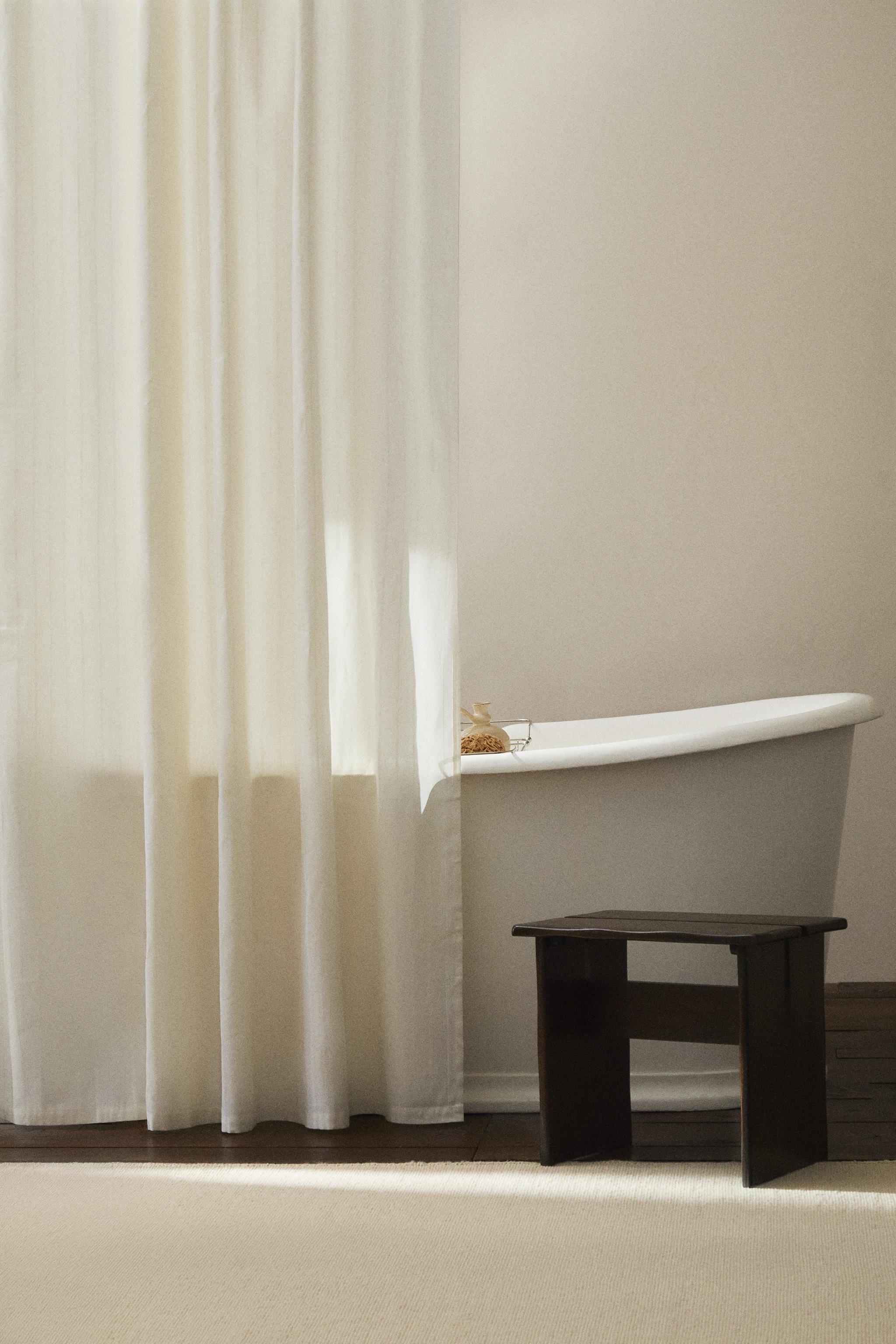 JACQUARD LINEN SHOWER CURTAIN