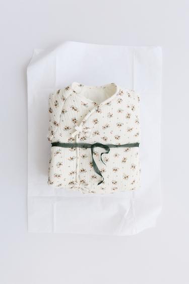BUZO TEXTURA ACOLCHADO FLORES - Crudo de Zara
