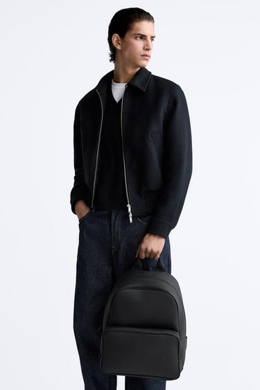 ОДНОТОННЫЙ РЮКЗАК ИЗ РЕЛЬЕФНОЙ ТКАНИ — Черный от Zara — изображение 0