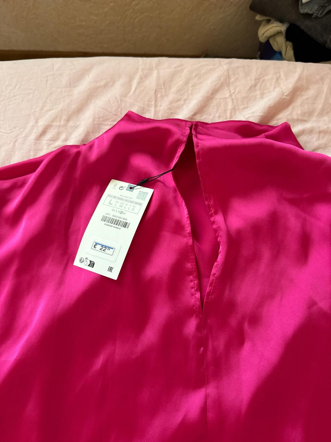 SATIN TOP WITH DRAPED DETAIL - Image 3