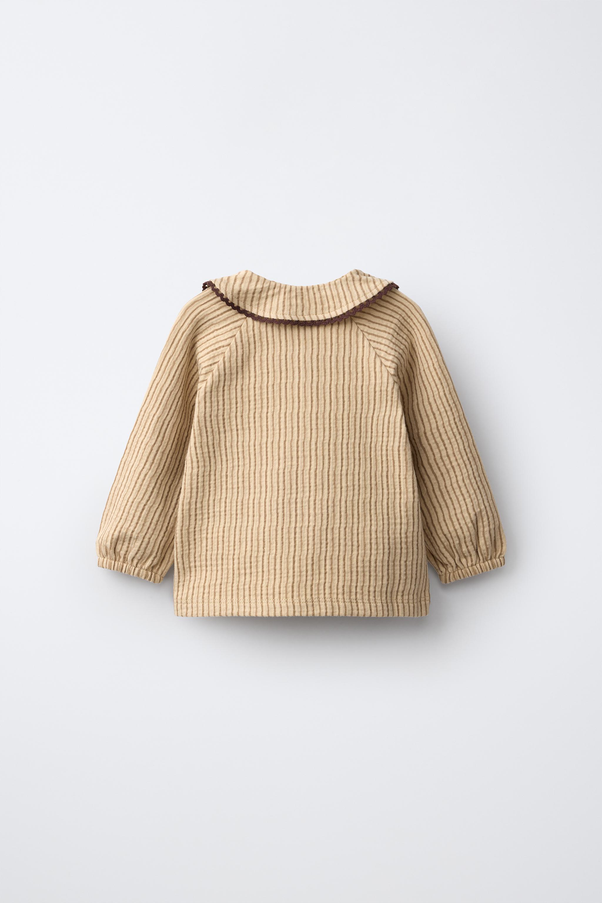 T-SHIRT À RAYURES TEXTURÉ AVEC DENTELLE