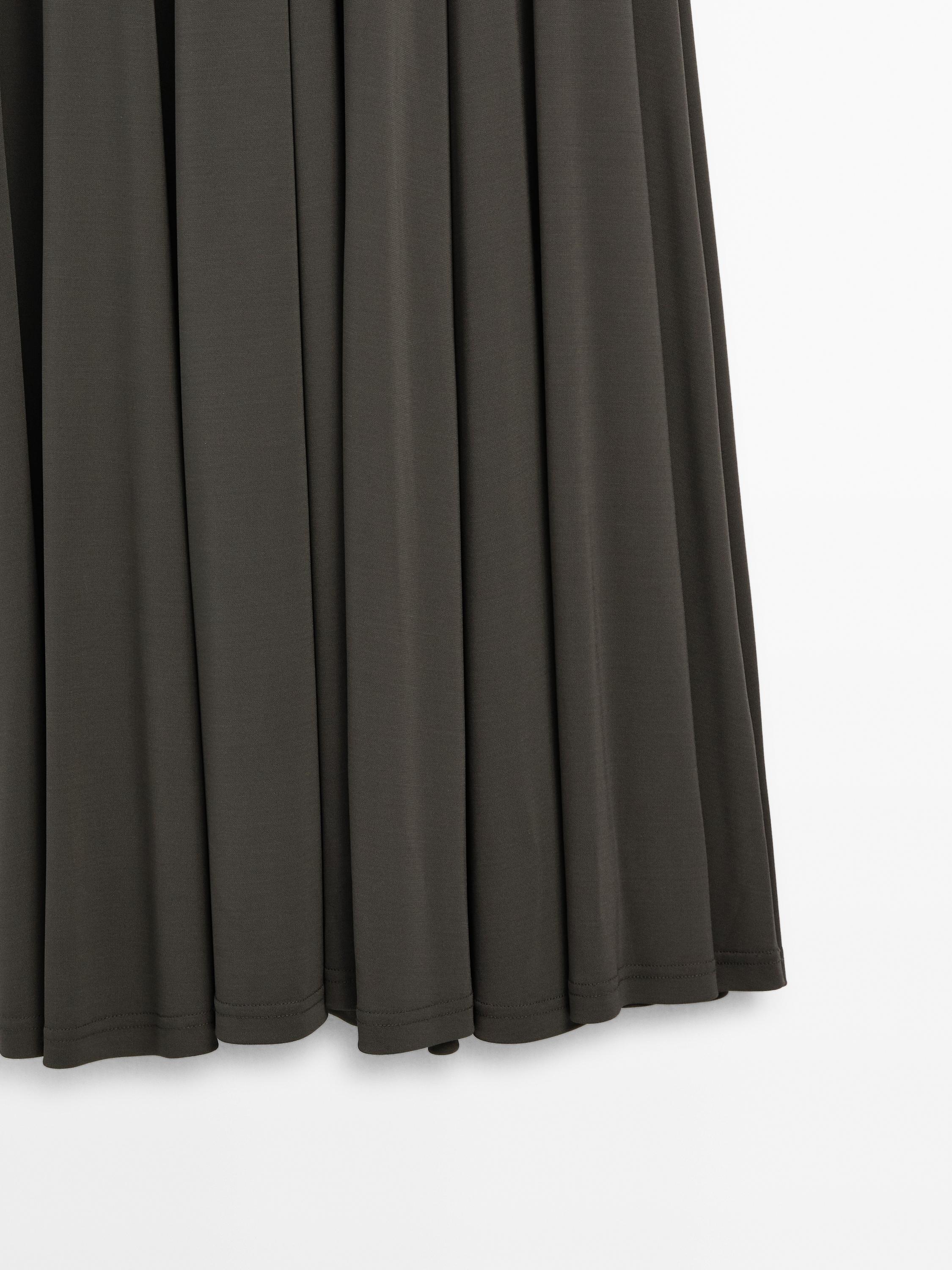 Robe longue fluide à encolure américaine - STUDIO
