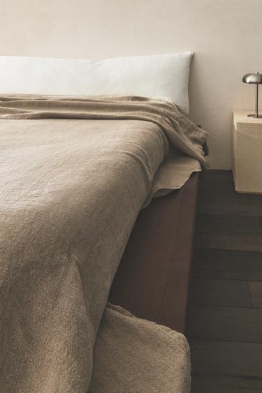 Zara PLAIN FADED LINEN BEDSPREAD - Light beige