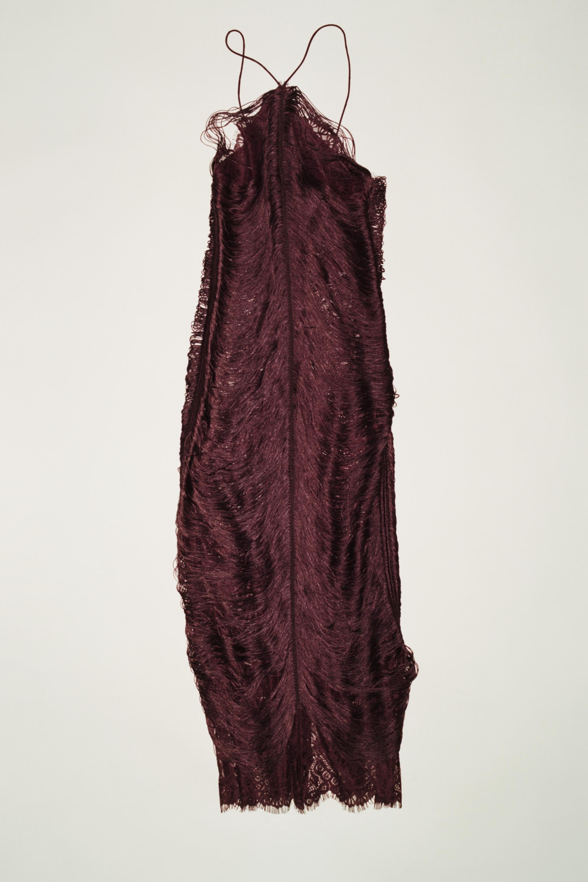 ROBE HALTER EN DENTELLE AVEC FRANGES