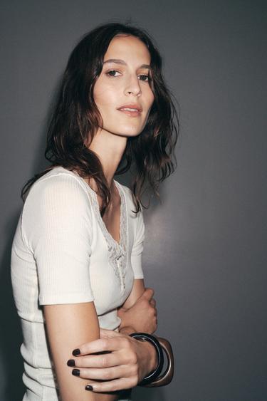 RIBBED LACE T-SHIRT - Oyster-white by Zara