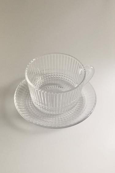 GLASS TEACUP AND SAUCER WITH GEOMETRIC RELIEF — Transparent 3