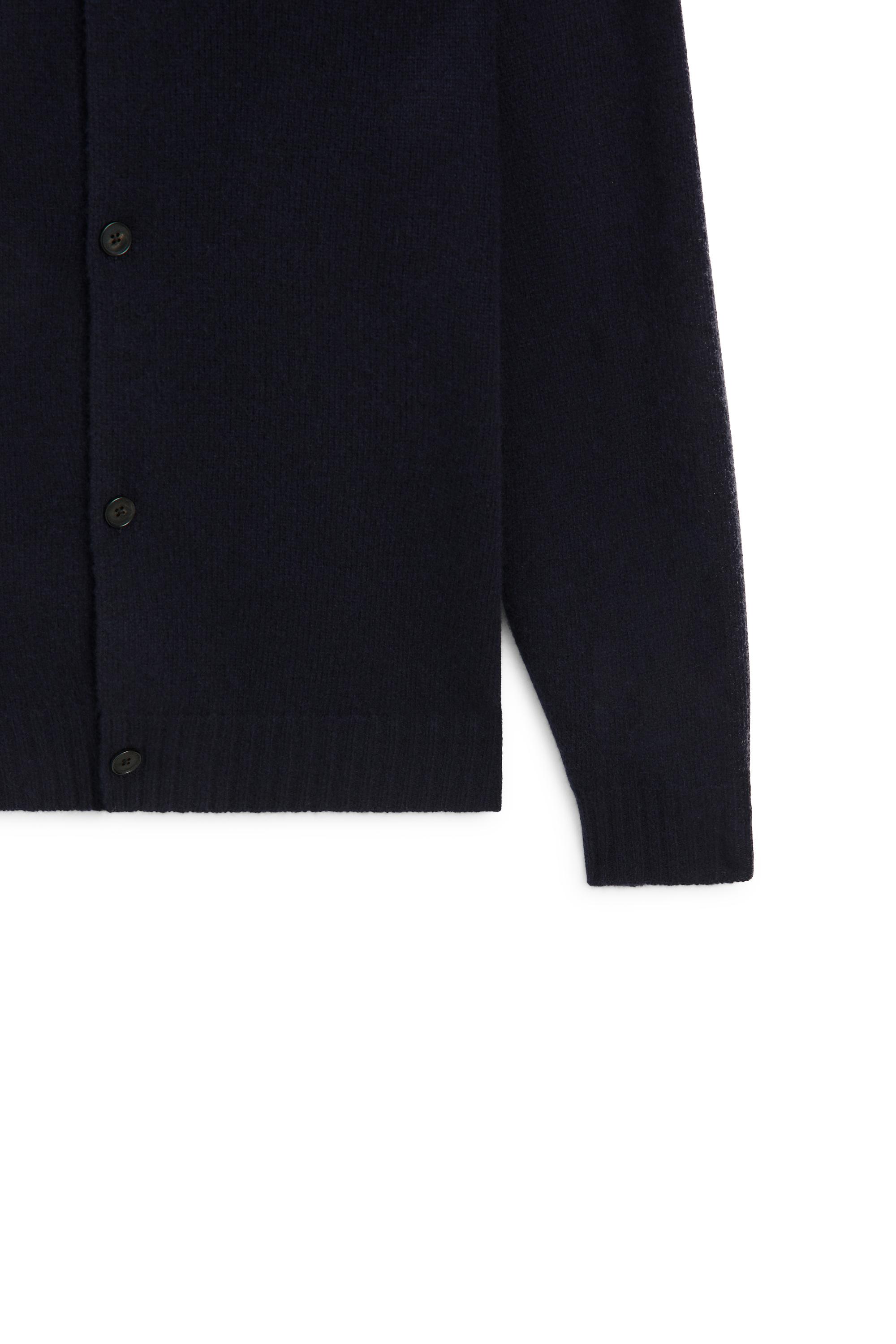 Button-up knit cardigan - LIMITED EDITION