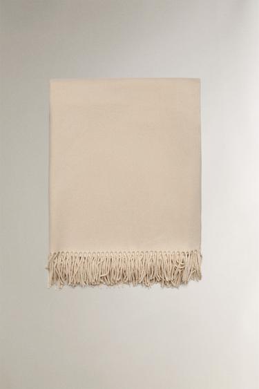 بطانية صوف بشراشيب - بيج الخاص بـ Zara