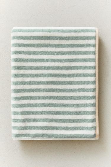 REVERSIBLE STRIPED BATH TOWEL - Sea green by Zara