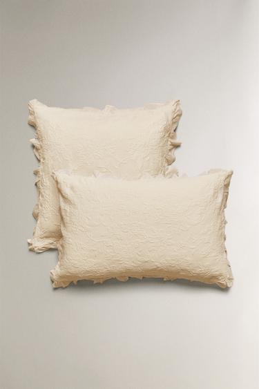 JACQUARD CUSHION COVER WITH RUFFLE - Beige by Zara