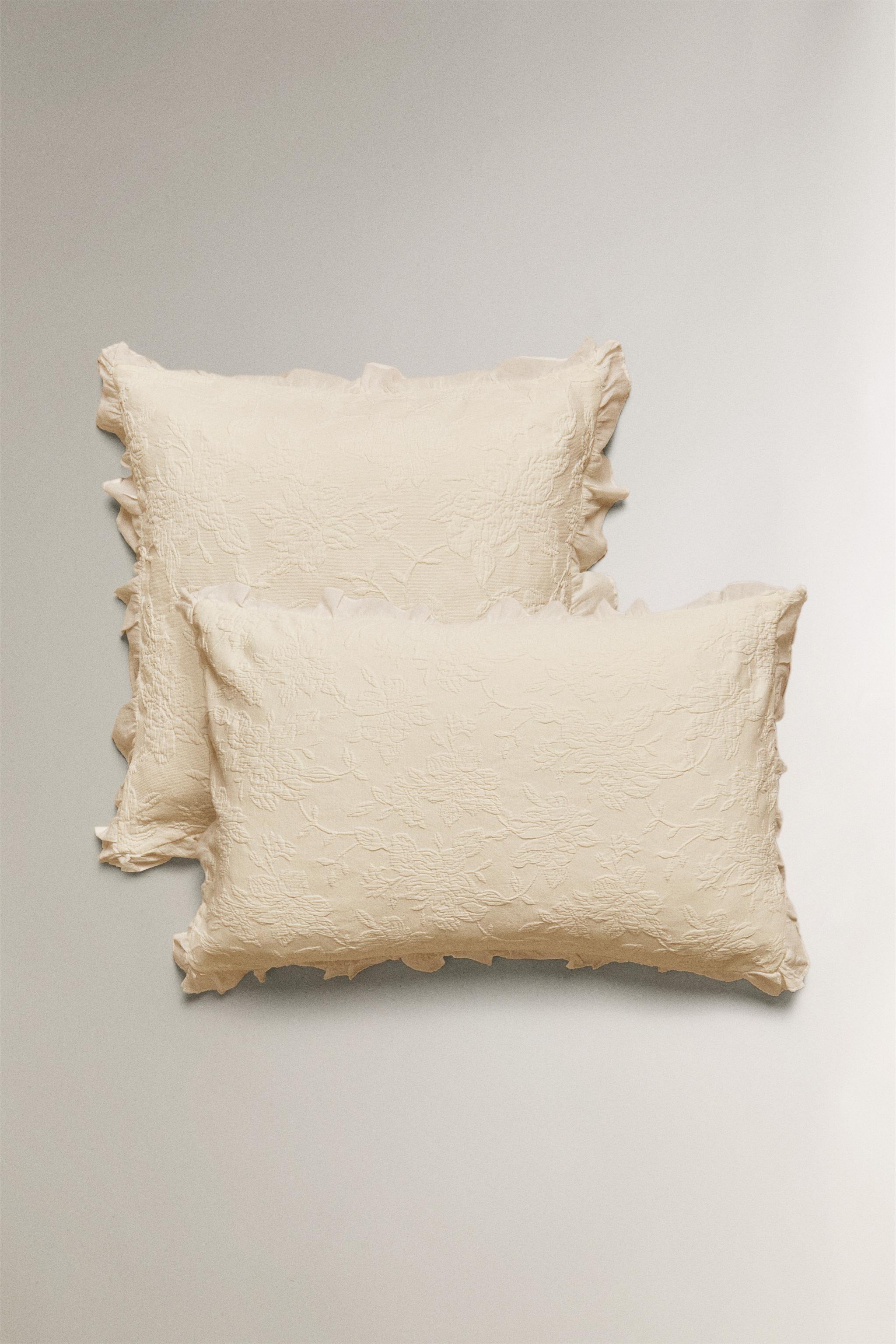 JACQUARD THROW PILLOW COVER WITH RUFFLES
