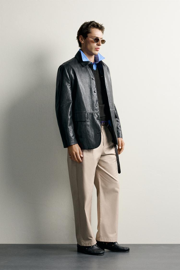 Pantalones de pierna recta con pliegues 4