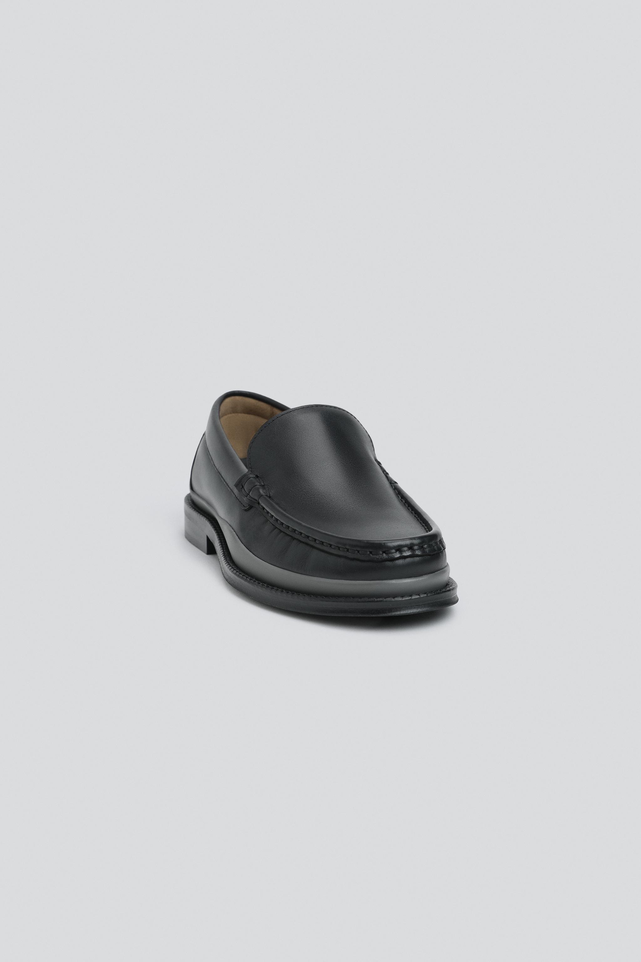 LIMITED EDITION LEATHER LOAFERS