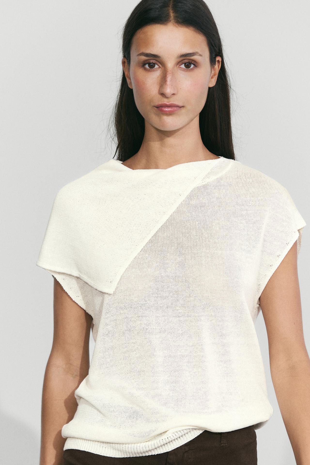 Flowing top with asymmetric neckline — Oyster-white